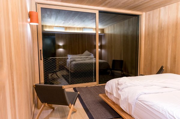 Installer un escalier dans une piscine existante